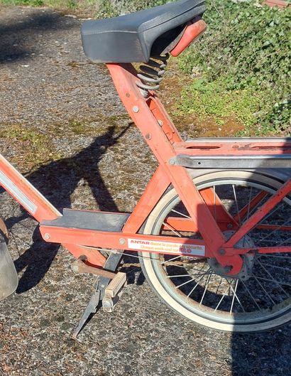 SOLEX 5000 

Couleur orange

(en l'état,...