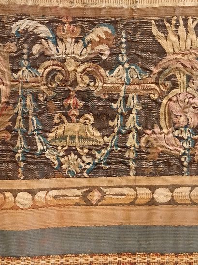 BANDEAU TAPESTRIES decorated with a Greco-Roman...