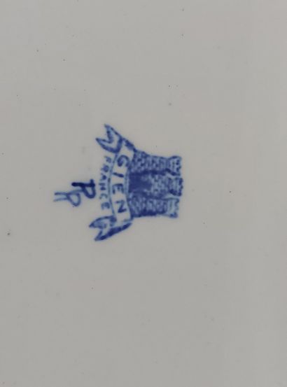 GIEN

Gien earthenware fish dish, Pivoines...