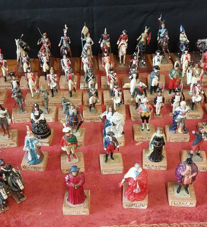 SET OF HISTORICAL SOLDIERS AND CHARACTERS...