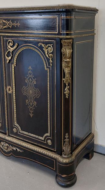 SUPPORT FURNITURE in blackened wood, brass...