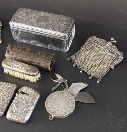 LOT OF SILVER OBJECTS including :

- 2 silver...