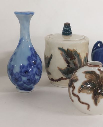 THARAUD LIMOGES

3 vases et 1 pot couvert...