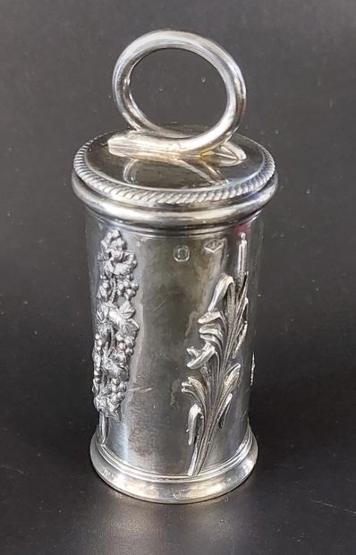 Silver MUSCADE NUT RING 

H : 8 cm 

weight...
