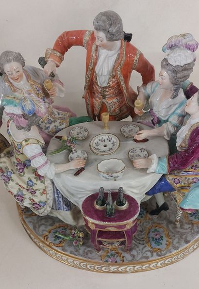MANUFACTURE HOECHST

German polychrome porcelain...