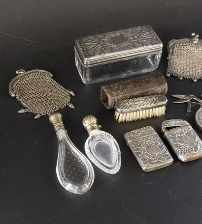 LOT OF SILVER OBJECTS including :

- 2 silver...