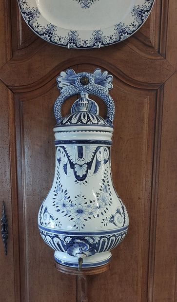 FOUNTAIN and its earthenware basin with blue...