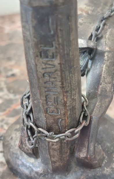 MARVEL

Chained Bulldog