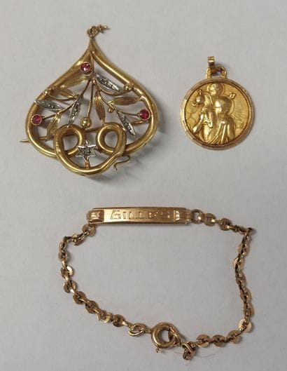 JEWELRY SET in 18K gold including : 

- a...