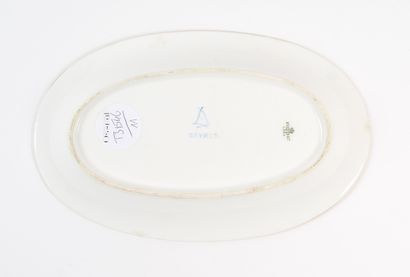 BLANC DE SÈVRES. PARISIAN DECOR.
An oval...