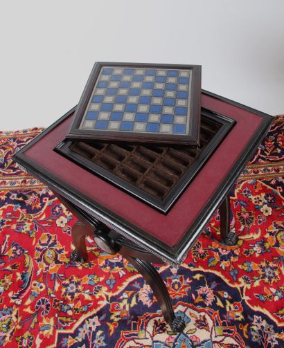 FRANKLIN MINT Table d'échec
En bois noirçi...