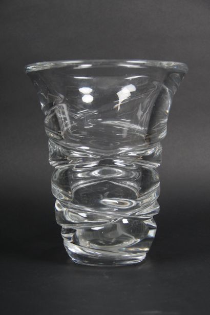 LARGE VASE
in cut crystal.
Circa 1950.
H....