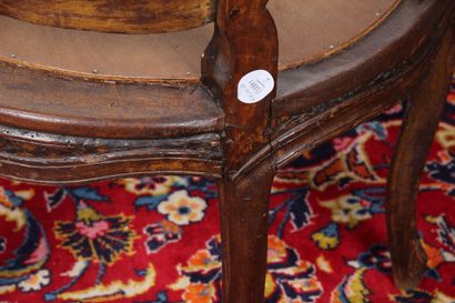 FAUTEUIL LOUIS XV, à dossier et assise canné....