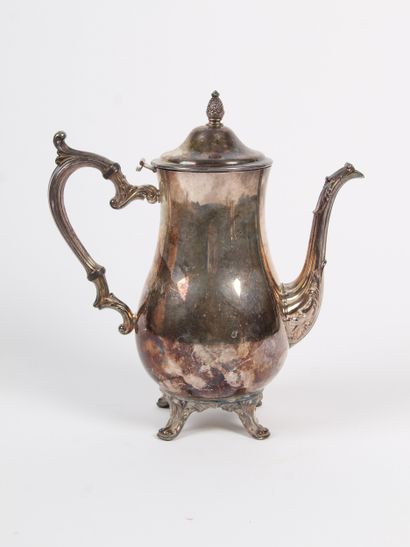 LOT OF METAL
-A coffee pot, truncated cone...
