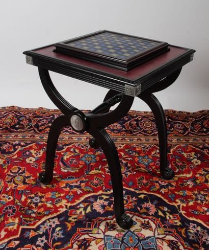 FRANKLIN MINT Table d'échec
En bois noirçi...