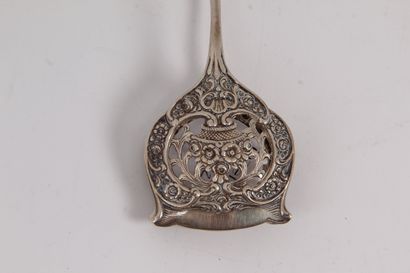 PAIR OF SILVER CRAISIN CUPS.
Weight : 39...