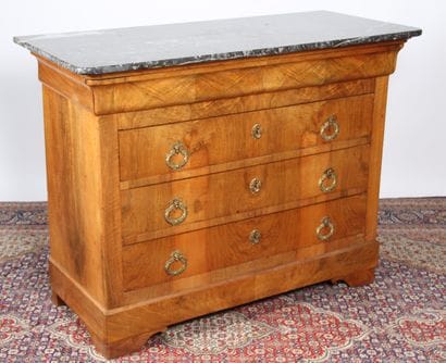 COMMODE À DOUCINE D’ÉPOQUE LOUIS-PHILIPPE
en...