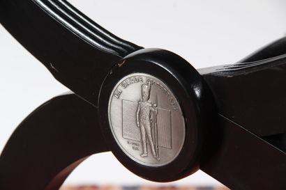 FRANKLIN MINT Table d'échec
En bois noirçi...