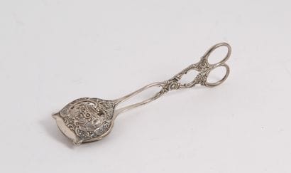 PAIR OF SILVER CRAISIN CUPS.
Weight : 39...