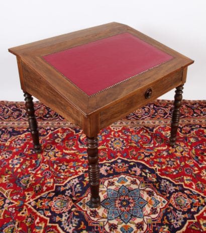 Bureau de pente en noyer et placage de noyer,...