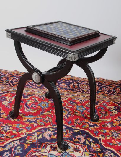 FRANKLIN MINT Table d'échec
En bois noirçi...