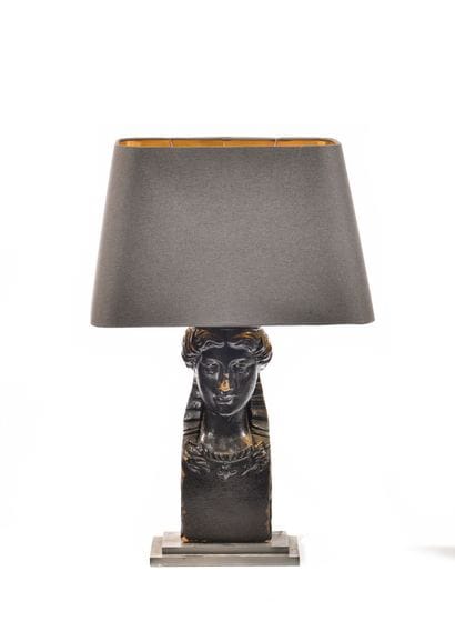 PIED DE LAMPE constitué d’un buste en bois...