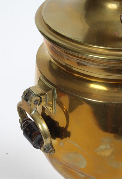 BIG SAMOVAR, in copper with removable handles....