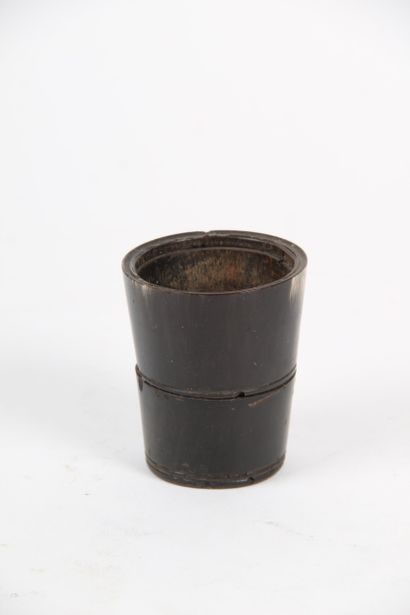 DES GOBLET, horn, two unscrewable parts.
H....