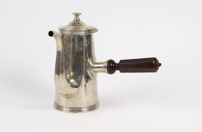 LOT OF METAL
-A coffee pot, truncated cone...