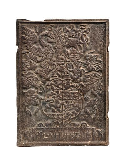 Cast-iron CHIMNEY PLATE, decorated with foliage,...