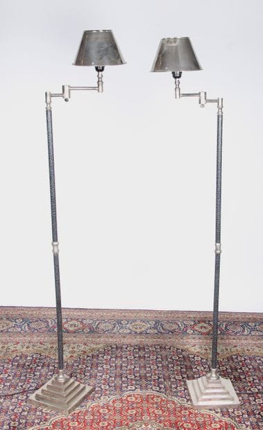 PAIRE DE LAMPES LISEUSES
à bras articulés,...