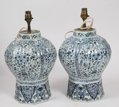 DELFT.
Pair of earthenware vases with blue...