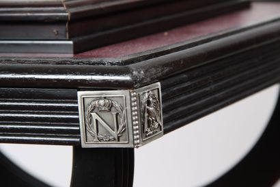 FRANKLIN MINT Table d'échec
En bois noirçi...