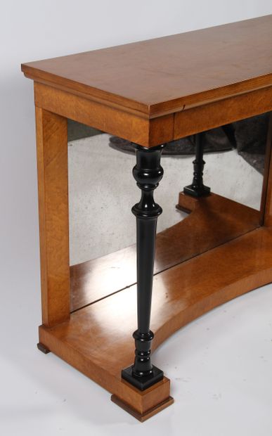 CONSOLE DE STYLE BIEDERMEIER
en placage de...