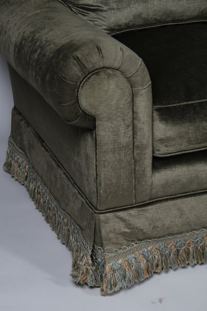 PAIRE DE GRANDS FAUTEUILS CLUB
en velours...