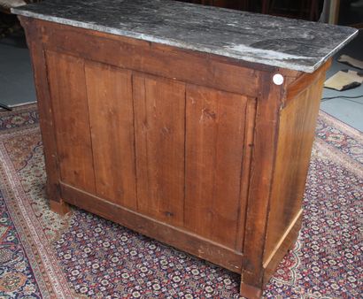 COMMODE À DOUCINE D’ÉPOQUE LOUIS-PHILIPPE
en...