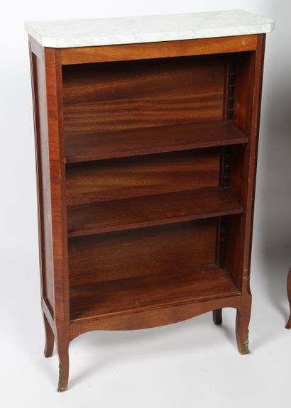 SMALL TRANSITIONAL-STYLE BIBUS CABINET
in...
