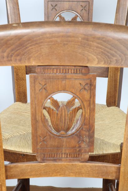 SUITE OF SIX dining room CHAIRS with barrette...