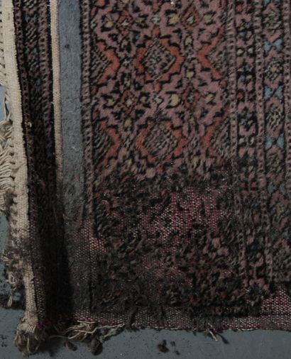 Small PERSAN rug, 
Old rose medallion and...