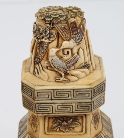 CHINE, XXe siècle
Paire de sculptures en...