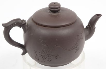CHINE, début XXe siècle
Deux petites théières...