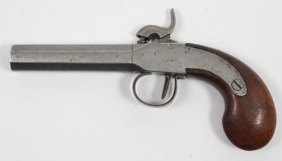 LOT consisting of: 
A three-section brass...
