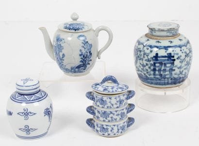 CHINE XXe siècle.
Lot de quatre porcelaines...