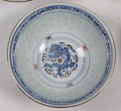 Chine - Service de 24 bols, diamètre: 12...