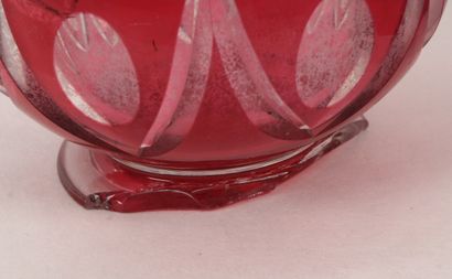 LOT DE VERRERIES, comprenant : 
- 4 carafes...