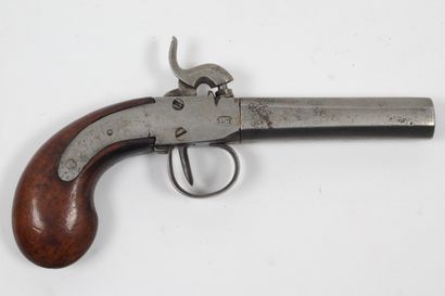 LOT consisting of: 
A three-section brass...
