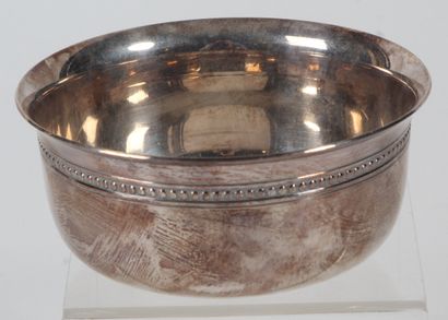LOT DE METAL ARGENTE comprenant : 
- un plat...