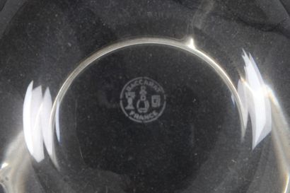 BACCARAT.
Bole à caviar. H. 8 x Diam. 18...