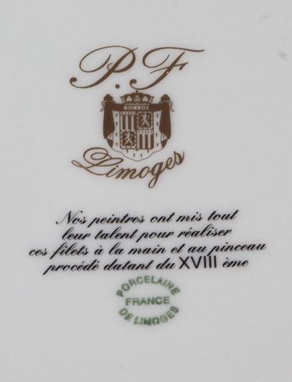 LOT DE PORCELAINE, comprenant : 
- 3 sujets...