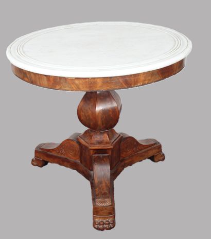 RESTAURATION ERA mahogany and mahogany veneer...